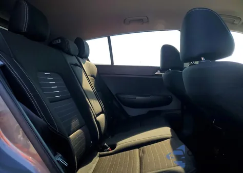 2018 Kia Sportage Lx z USA, uszkodzony, nr VIN KNDPM3AC1J7312558